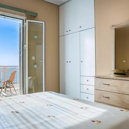 Sleeps 4 Pool Air Con Wifi * Karavádosz